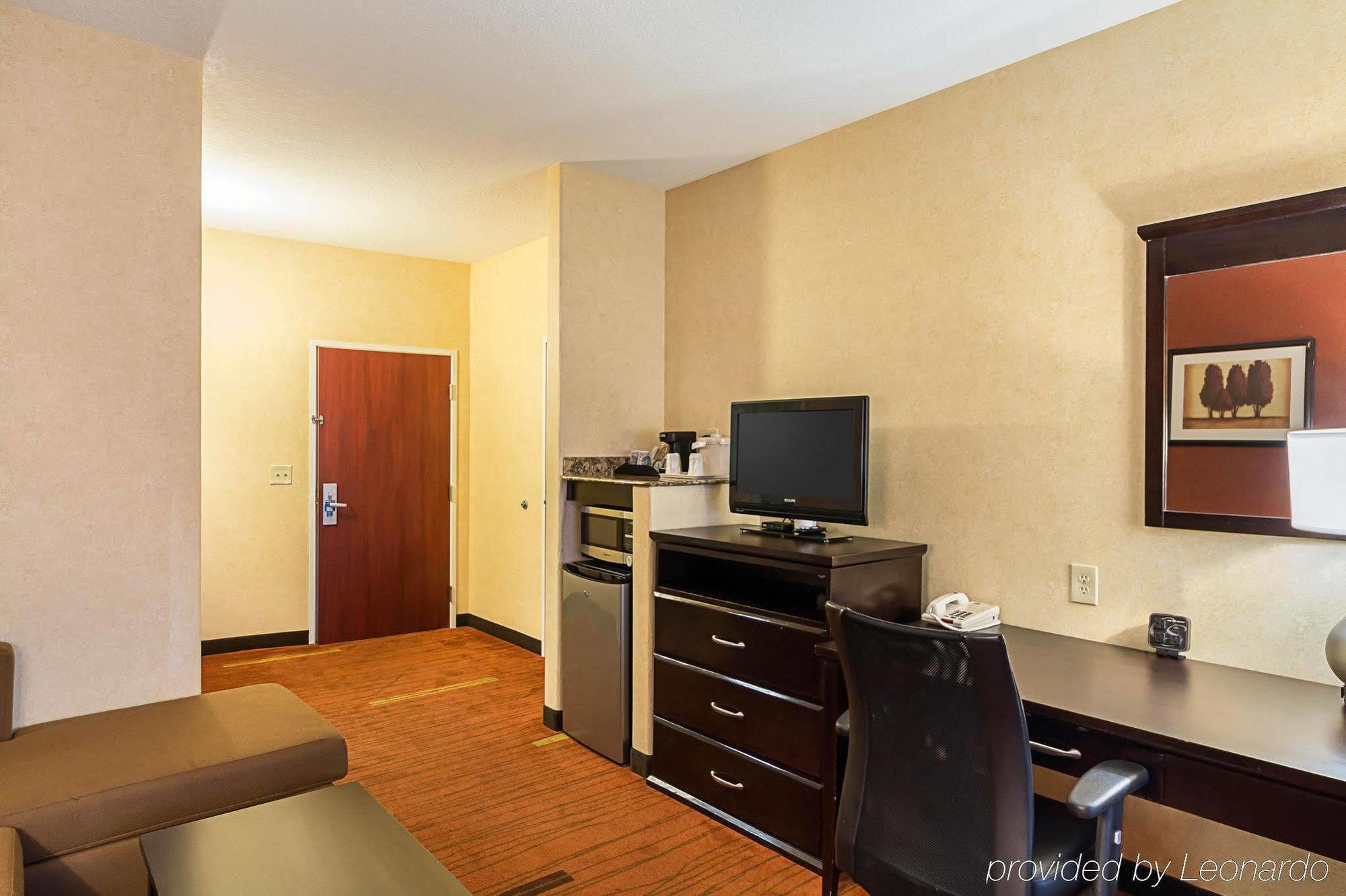 Comfort Suites Airport Wichita Exterior foto